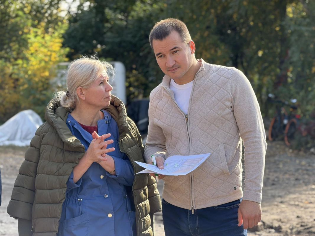 Ринат Садыков проверил ход капремонта на социально значимом объекте в Рубежном Ринат Садыков проверил ход капремонта на социально значимом объекте в Рубежном