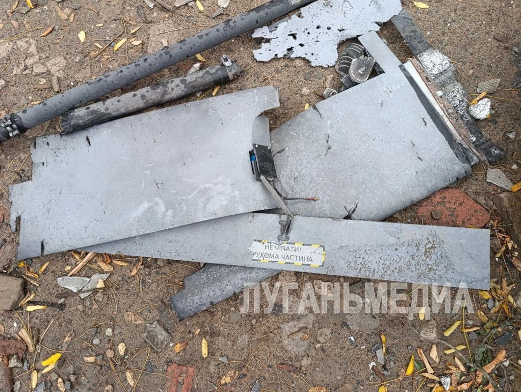 Сегодняшней ночью Красный Луч снова был атакован украинскими БПЛА Сегодняшней ночью Красный Луч снова был атакован украинскими БПЛА