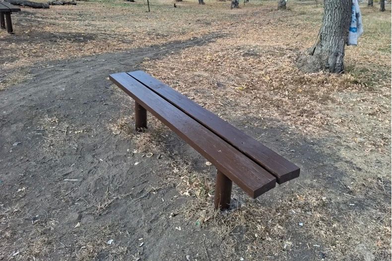 В Червонопартизанске обновили лавочки в парке на улице Первомайская — Краснопартизанская В Червонопартизанске обновили лавочки в парке на улице Первомайская — Краснопартизанская