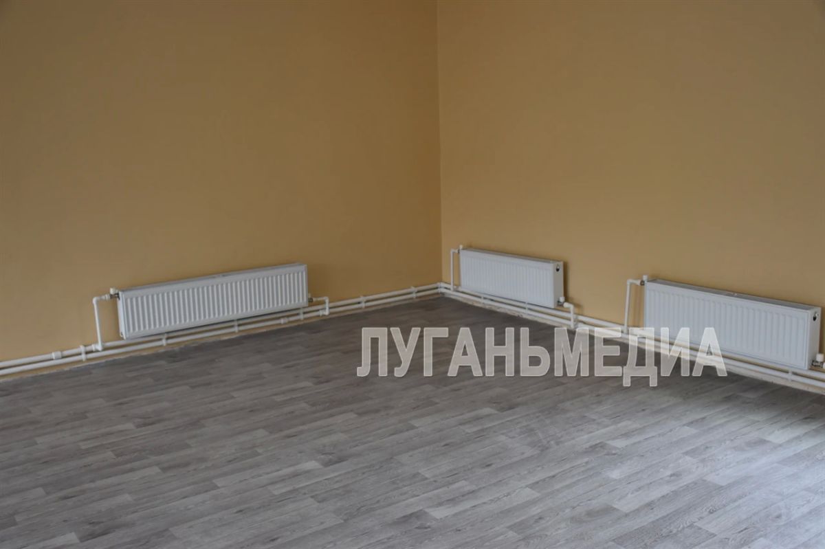 В Брянке единороссы провели инспектирование хода ремонтных работ в дошкольном подразделении УВК № 6 В Брянке единороссы провели инспектирование хода ремонтных работ в дошкольном подразделении УВК № 6