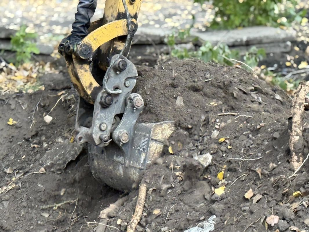 В Молодогвардейске продолжаются работы на улице Тюленина В Молодогвардейске продолжаются работы на улице Тюленина