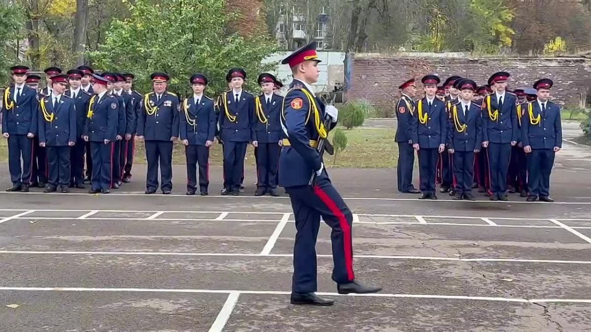 В Луганском кадетском корпусе состоялось посвящение в кадеты