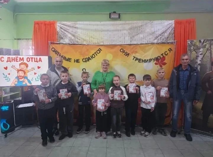 День отца в Михайловке: турнир по дартсу объединил поколения День отца в Михайловке: турнир по дартсу объединил поколения