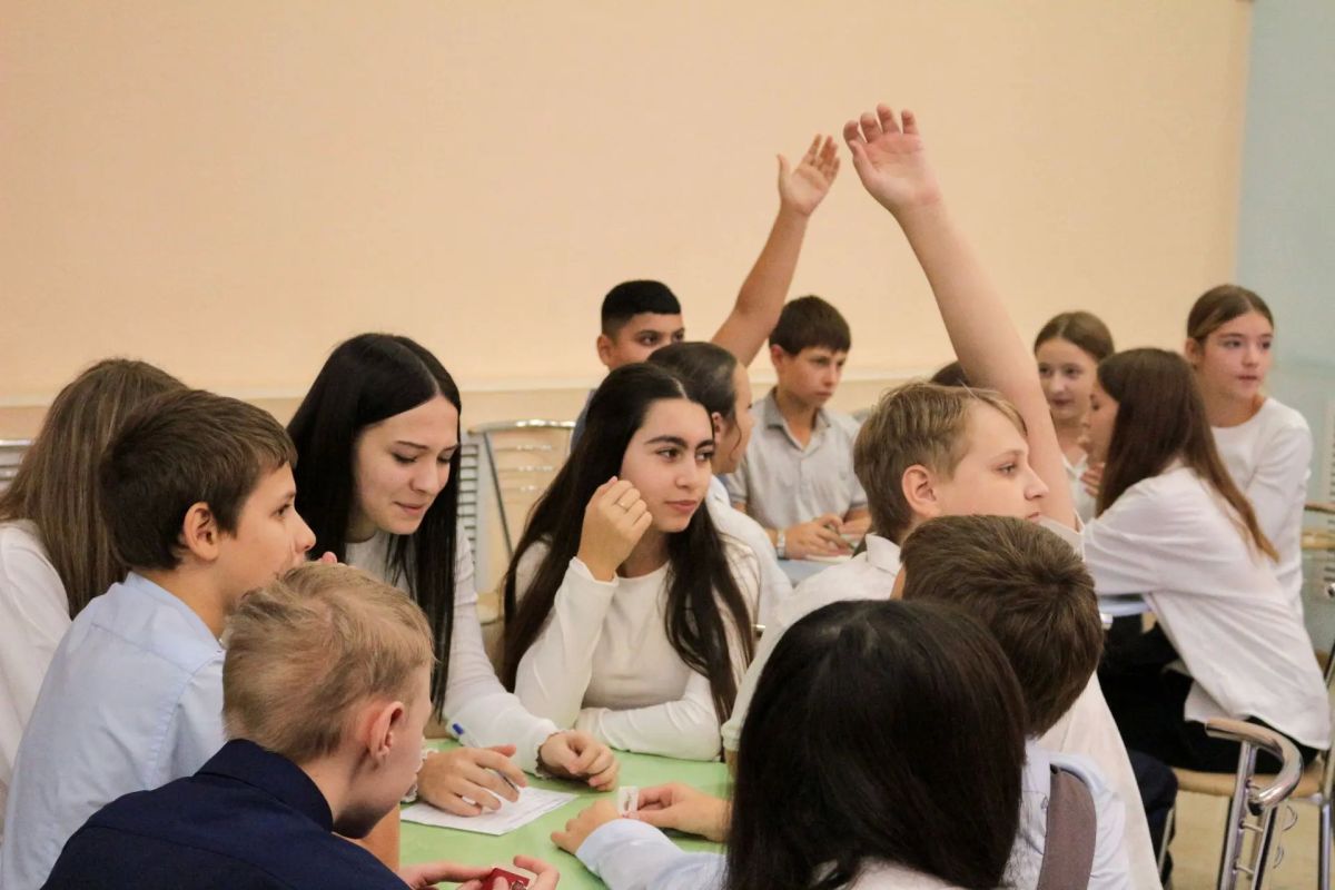 «Отцы Луганщины сильны»: в Луганске прошёл яркий интеллектуальный квиз ко Дню отца!