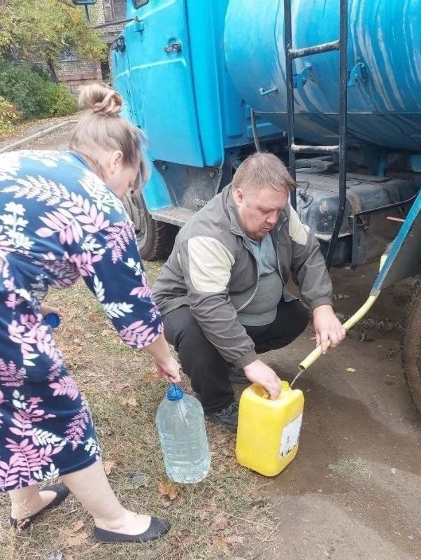 МБУ «Благоустройство» осуществляет подвоз технической воды населению города по микрорайонам МБУ «Благоустройство» осуществляет подвоз технической воды населению города по микрорайонам