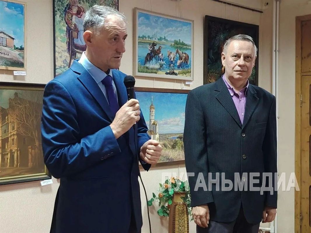 В Стаханове открылась выставка «Русский мир: история казачья» В Стаханове открылась выставка «Русский мир: история казачья»
