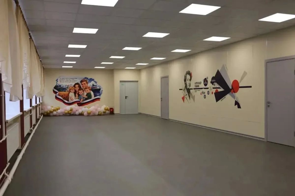 Школа в Алчевске открылась после капремонта Школа в Алчевске открылась после капремонта
