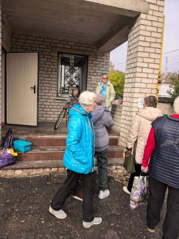 В рамках программы всеобщей диспансеризации населения 14.10.2026 г. работниками ГБУЗ «НЦРМБ» организован внеплановый выезд мобильной медицинской бригады в пункт временного размещения – Гостиница «Приезжих» В рамках программы всеобщей диспансеризации населения 14.10.2026 г. работниками ГБУЗ «НЦРМБ» организован внеплановый выезд мобильной медицинской бригады в пункт временного размещения – Гостиница «Приезжих»