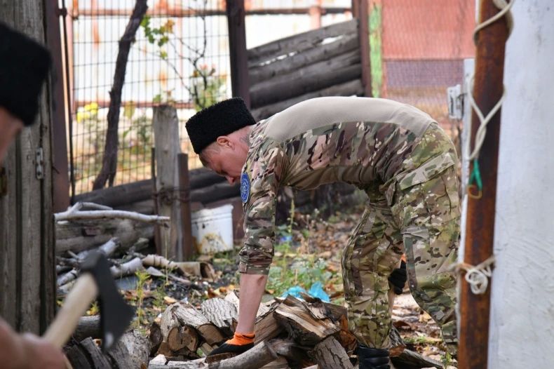 В Свердловском муниципальном округе оказали помощь матери погибшего участника СВО В Свердловском муниципальном округе оказали помощь матери погибшего участника СВО