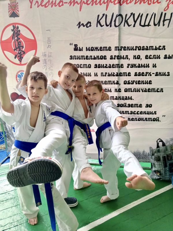 В Красном Луче прошли Чемпионат и Первенство ЛНР по киокушин! В Красном Луче прошли Чемпионат и Первенство ЛНР по киокушин!