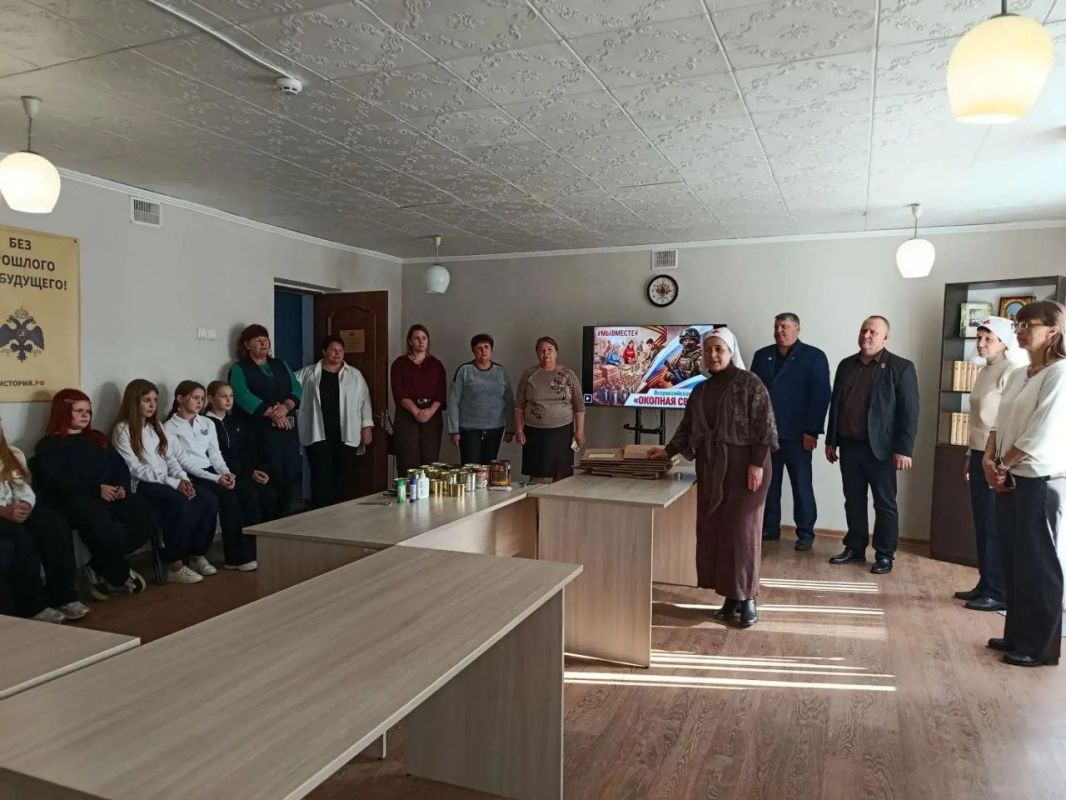 Тепло наших сердец — фронту: в Новоайдаре прошла акция «Окопная свеча» Тепло наших сердец — фронту: в Новоайдаре прошла акция «Окопная свеча»