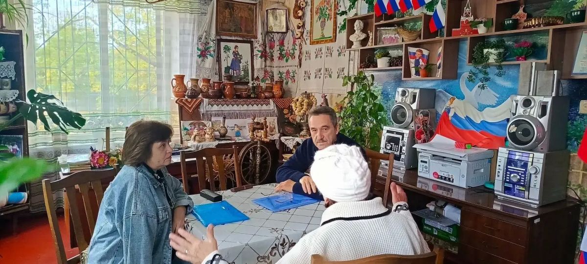 В посёлке Комсомолец прошёл очередной приём граждан!