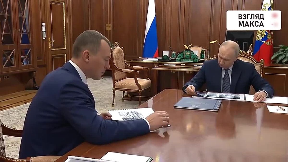 Президент России Владимир Путин провёл в Кремле рабочую встречу с министром спорта Михаилом Дегтярёвым