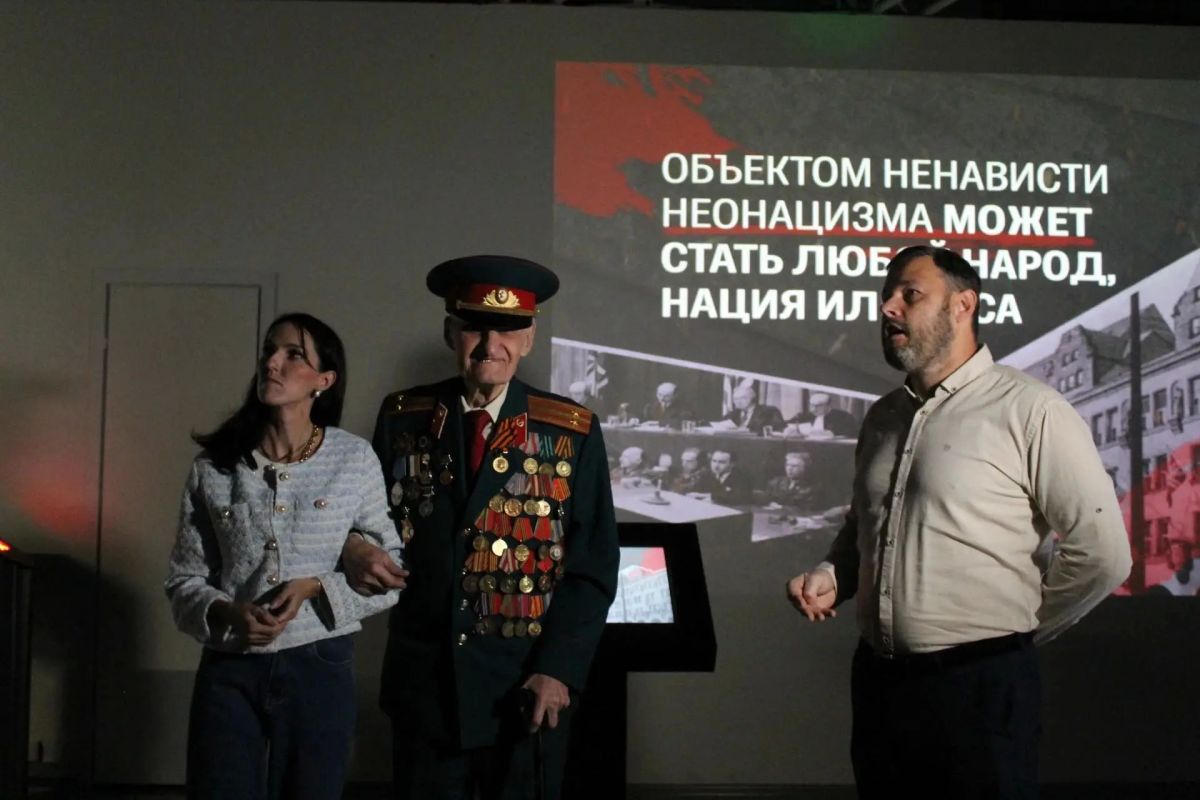 Андрей Губарев: В Луганске начала работу мультимедийная выставка «Нюрнберг Андрей Губарев: В Луганске начала работу мультимедийная выставка «Нюрнберг