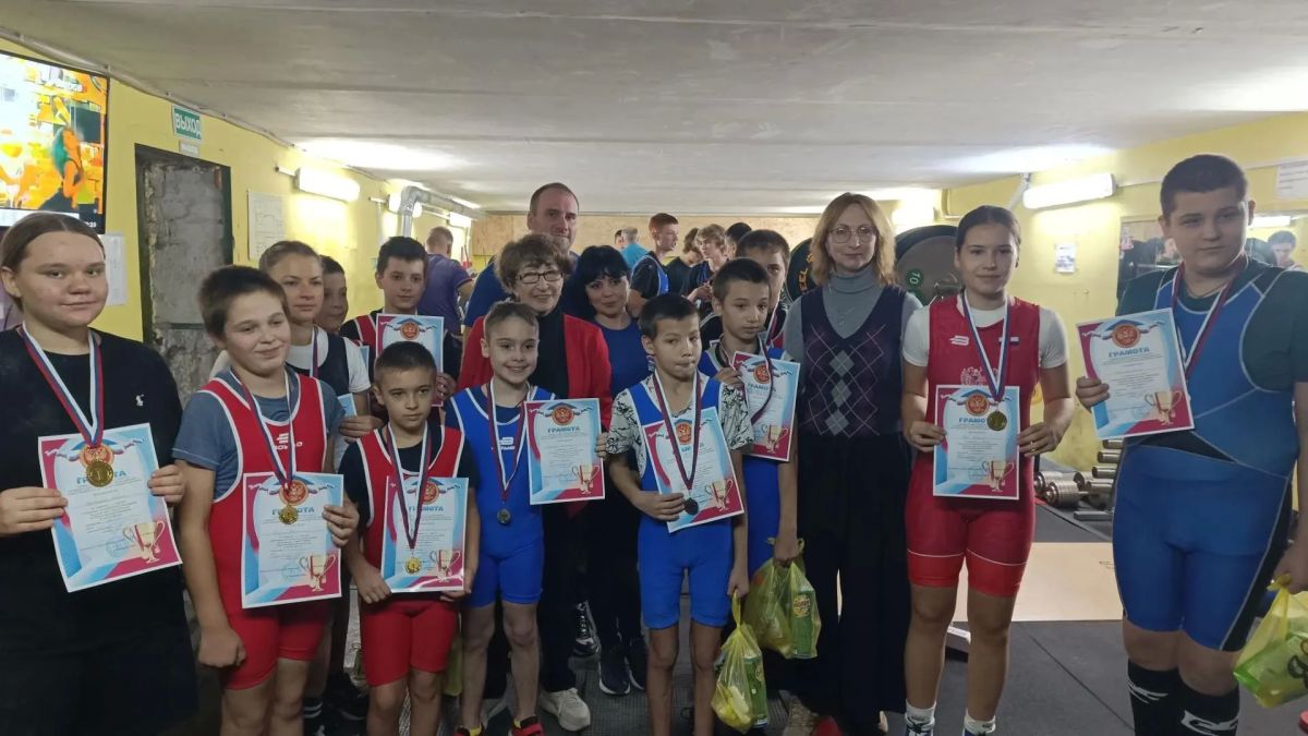В рамках проекта «Детский спорт» партии «Единая Россия» в МБУ ДО РСШ прошли соревнования по специальной физической подготовке среди обучающихся этапа начальной подготовки отделения пауэрлифтинга В рамках проекта «Детский спорт» партии «Единая Россия» в МБУ ДО РСШ прошли соревнования по специальной физической подготовке среди обучающихся этапа начальной подготовки отделения пауэрлифтинга