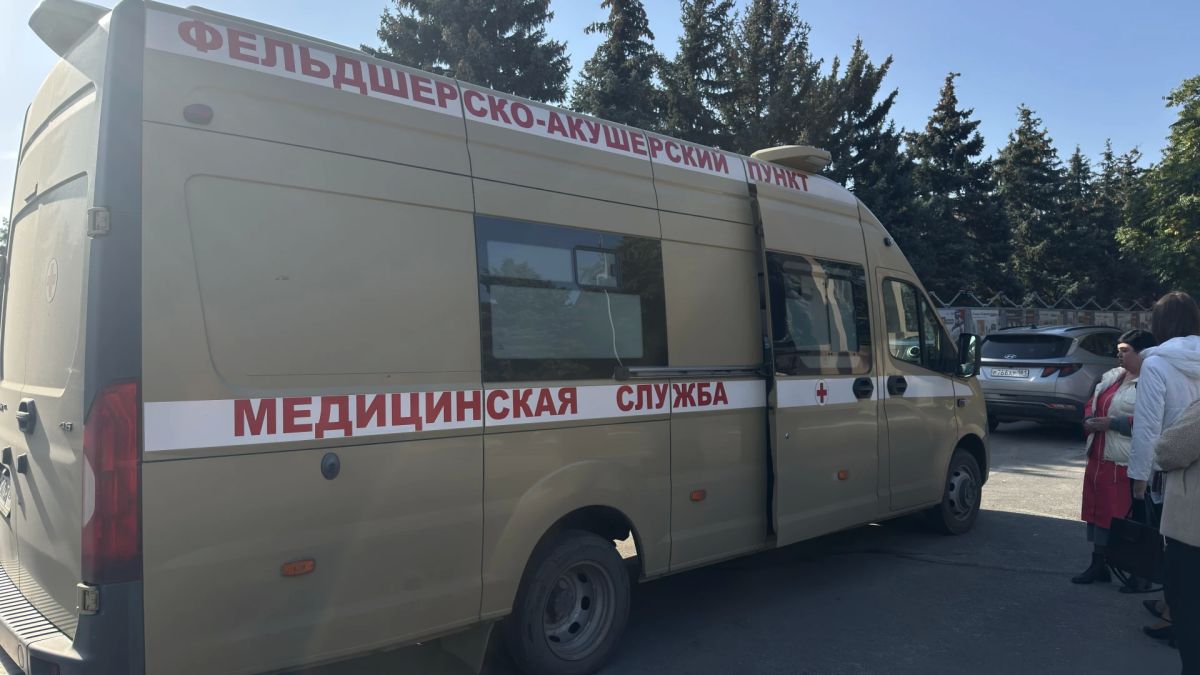 В Славяносербском округе продолжается вакцинация против гриппа и COVID-19: работают мобильные бригады В Славяносербском округе продолжается вакцинация против гриппа и COVID-19: работают мобильные бригады