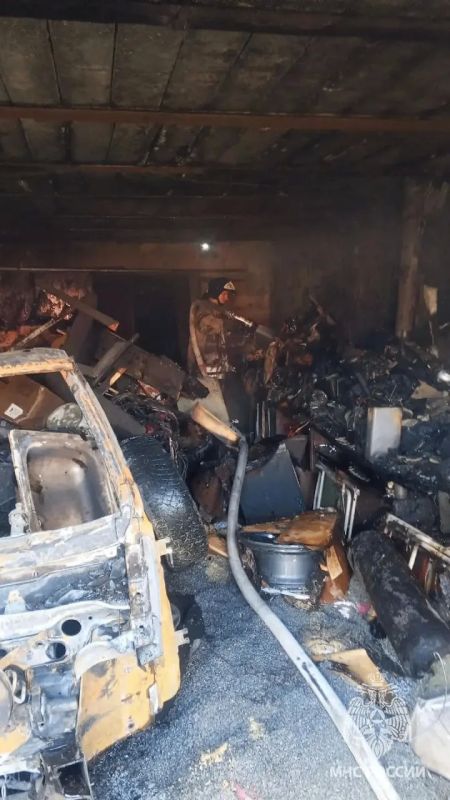 В Юбилейном ликвидировали пожар в гаражном кооперативе