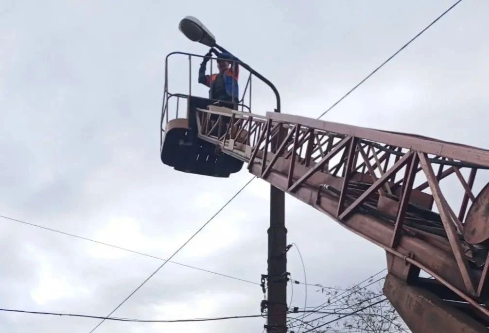 Коммунальными службами проведены работы на территории города Коммунальными службами проведены работы на территории города