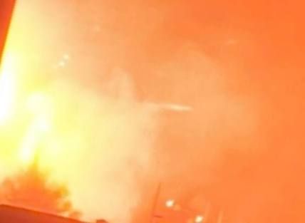 Луганск под массированной атакой ВСУ: гремят взрывы Луганск под массированной атакой ВСУ: гремят взрывы