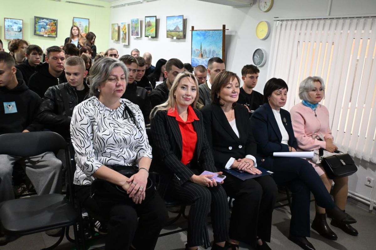 В Краснодоне прошла Ярмарка вакансий в рамках Стратегической сессии В Краснодоне прошла Ярмарка вакансий в рамках Стратегической сессии