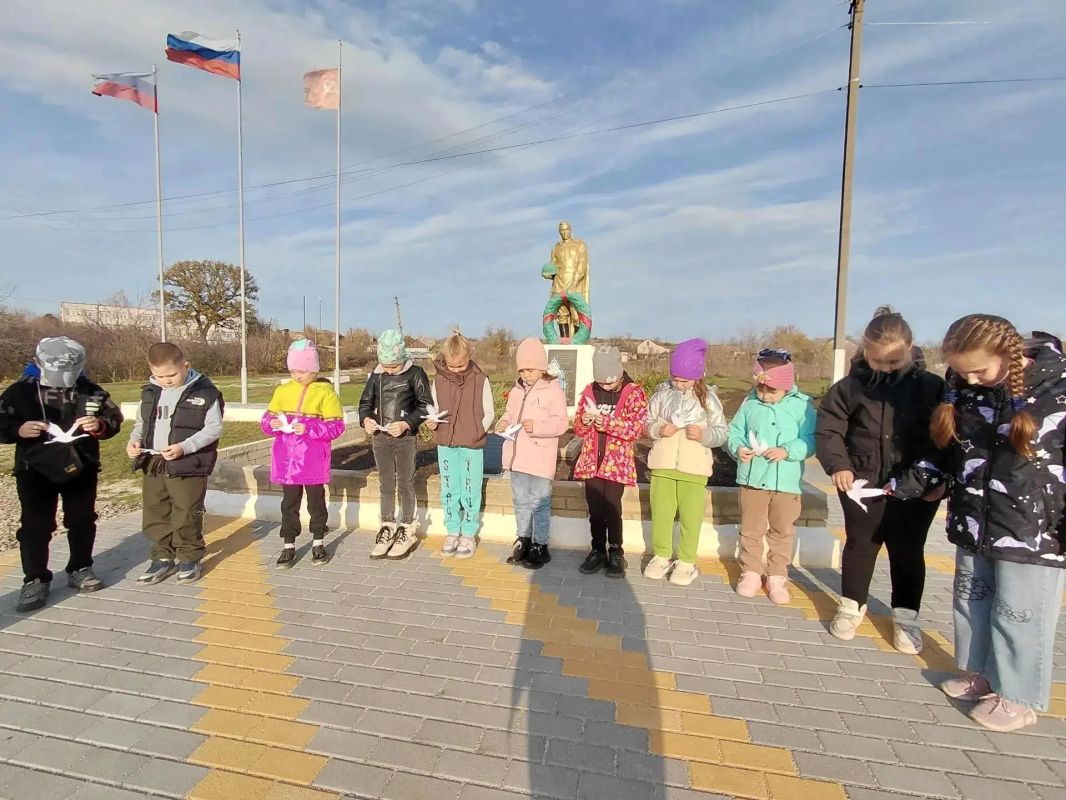 В Городище прошел литературных час, посвященный памяти героев В Городище прошел литературных час, посвященный памяти героев