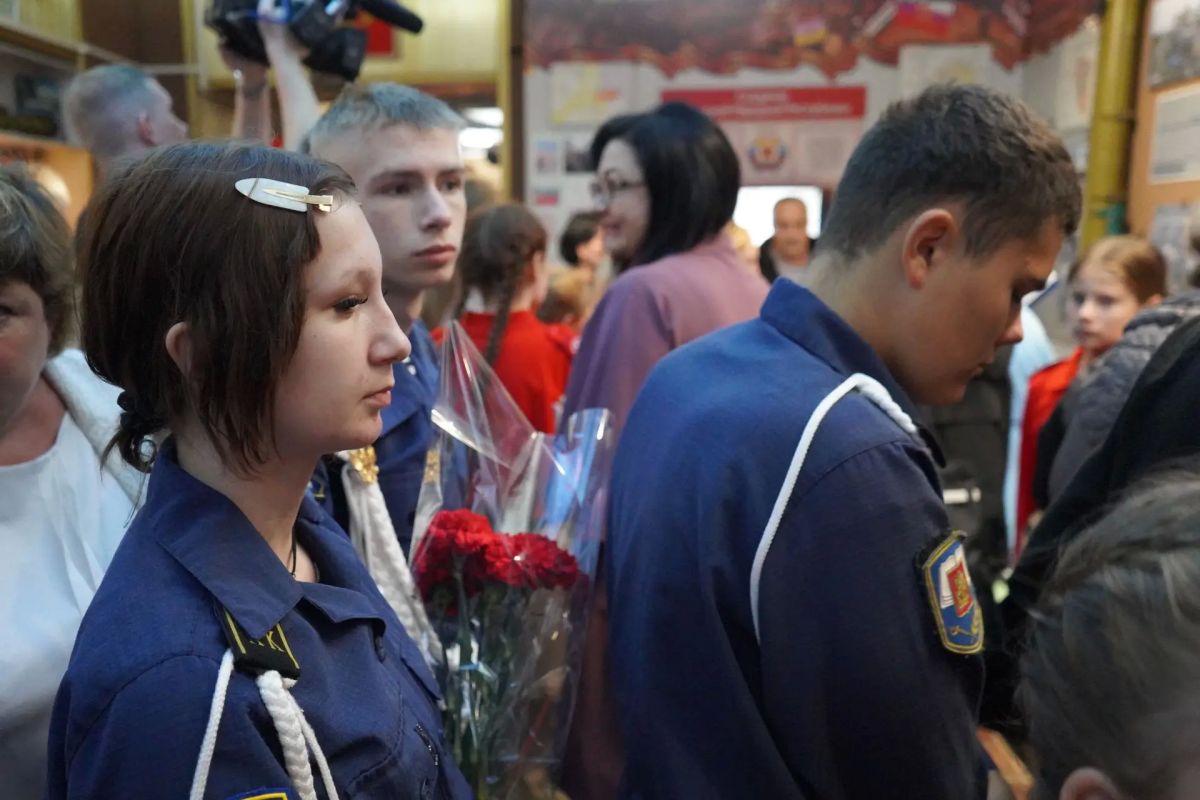 В Свердловске открыли «Зал Славы» в память о героях-земляках В Свердловске открыли «Зал Славы» в память о героях-земляках