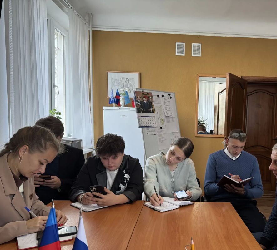 Состоялось совместное заседание Молодёжной палаты и депутатов Совета городского округа город Состоялось совместное заседание Молодёжной палаты и депутатов Совета городского округа город