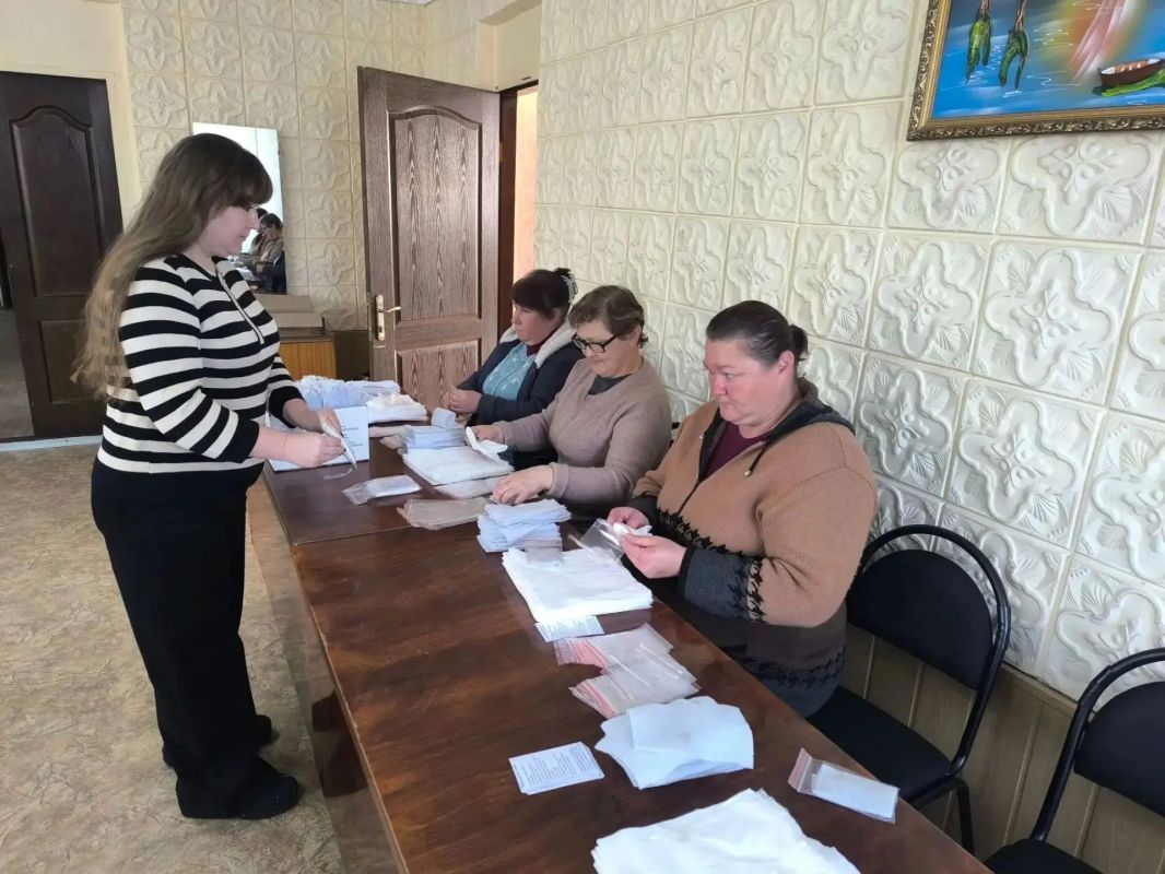 Виктория Сошина: Женские крылья. В селе Рафайловка Антрацитовского муниципального округа состоялась встреча клуба по интересам «Женские крылья» Совета женщин Антрацитовского МО Луганского регионального отделения «Союза... Виктория Сошина: Женские крылья. В селе Рафайловка Антрацитовского муниципального округа состоялась встреча клуба по интересам «Женские крылья» Совета женщин Антрацитовского МО Луганского регионального отделения «Союза...