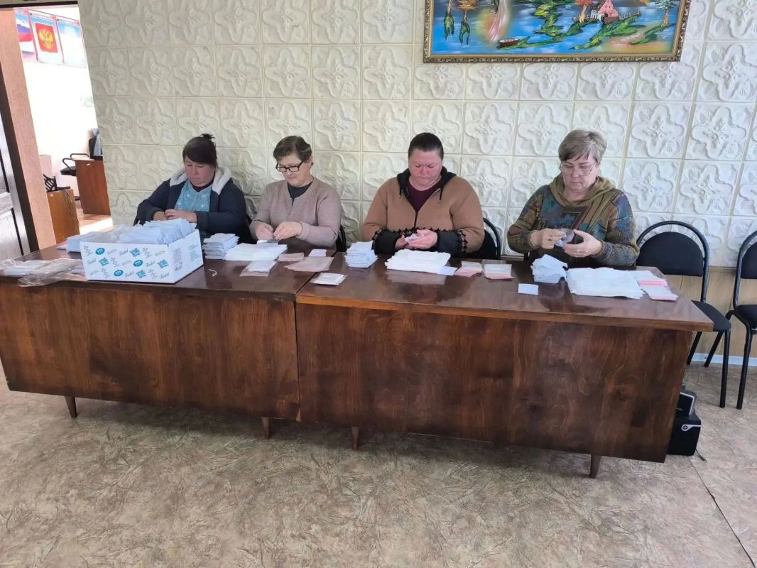 Виктория Сошина: Женские крылья. В селе Рафайловка Антрацитовского муниципального округа состоялась встреча клуба по интересам «Женские крылья» Совета женщин Антрацитовского МО Луганского регионального отделения «Союза... Виктория Сошина: Женские крылья. В селе Рафайловка Антрацитовского муниципального округа состоялась встреча клуба по интересам «Женские крылья» Совета женщин Антрацитовского МО Луганского регионального отделения «Союза...