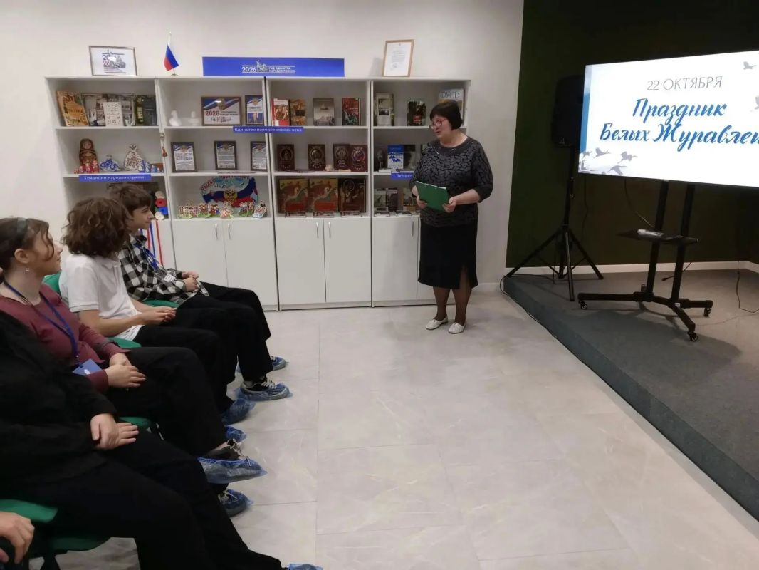 В «Библиопортале» прошёл урок-реквием «Белые журавли: память, что не улетает» В «Библиопортале» прошёл урок-реквием «Белые журавли: память, что не улетает»