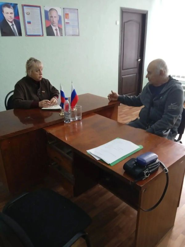 Депутат Совета Краснодонского муниципального округа Елена Анцупова провела очередной личный прием граждан Депутат Совета Краснодонского муниципального округа Елена Анцупова провела очередной личный прием граждан
