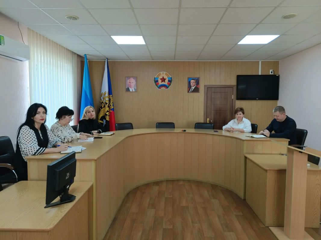 В Администрации городского округа город Ровеньки состоялось плановое рабочее совещание В Администрации городского округа город Ровеньки состоялось плановое рабочее совещание