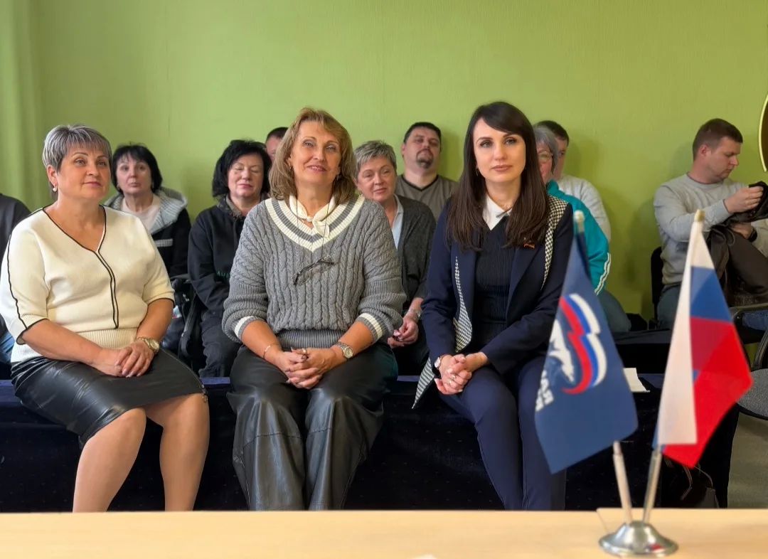 Яна Сылкина: Приняла участие в заседании первичного отделения № 4 Северодонецкого местного отделения партии Единая Россия