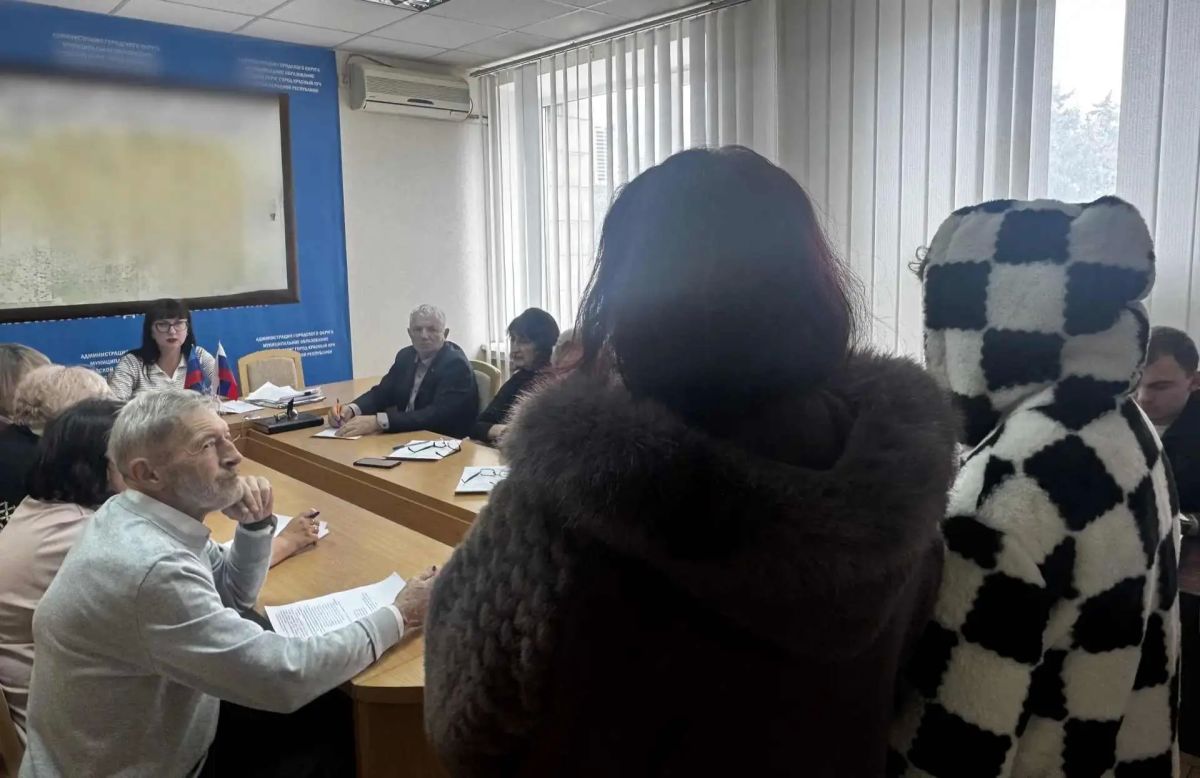 23 октября в Администрации Краснолучского городского округа прошло заседание комиссии по делам несовершеннолетних и защите их прав 23 октября в Администрации Краснолучского городского округа прошло заседание комиссии по делам несовершеннолетних и защите их прав
