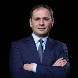 Альберт Апшев: В преддверии Дня работников автомобильного и городского пассажирского транспорта чествуем тех, благодаря кому транспортный комплекс республики справляется с ежедневной нагрузкой, какой бы непростой ни была...