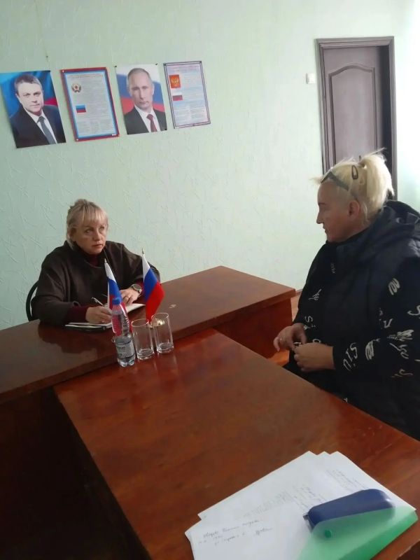 Депутат Совета Краснодонского муниципального округа Елена Анцупова провела очередной личный прием граждан Депутат Совета Краснодонского муниципального округа Елена Анцупова провела очередной личный прием граждан