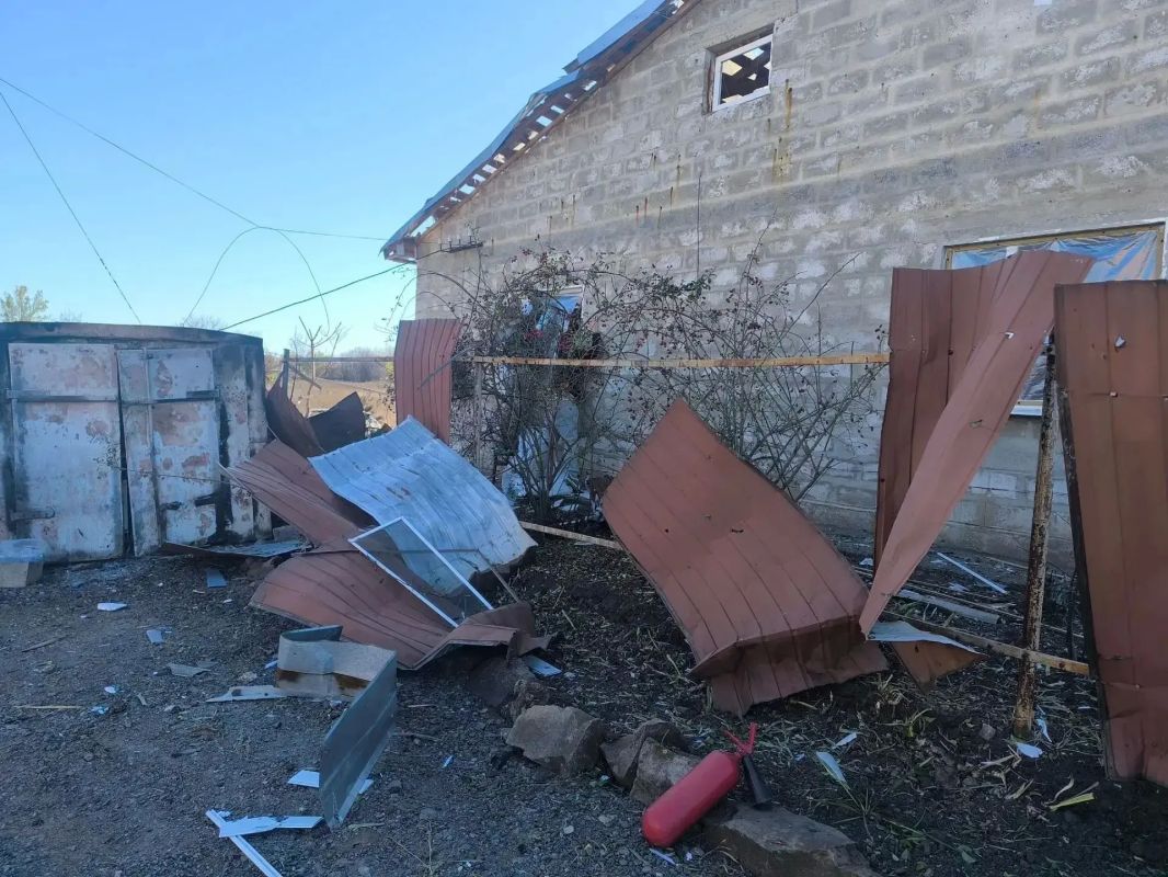 В Хрящеватом после атаки БПЛА разрушен двухэтажный дом В Хрящеватом после атаки БПЛА разрушен двухэтажный дом