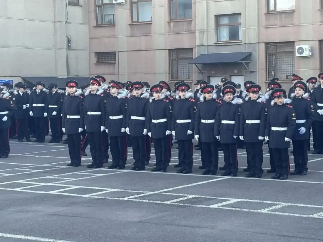 От гражданского поступка – к суворовскому братству: история Антона Балашова От гражданского поступка – к суворовскому братству: история Антона Балашова