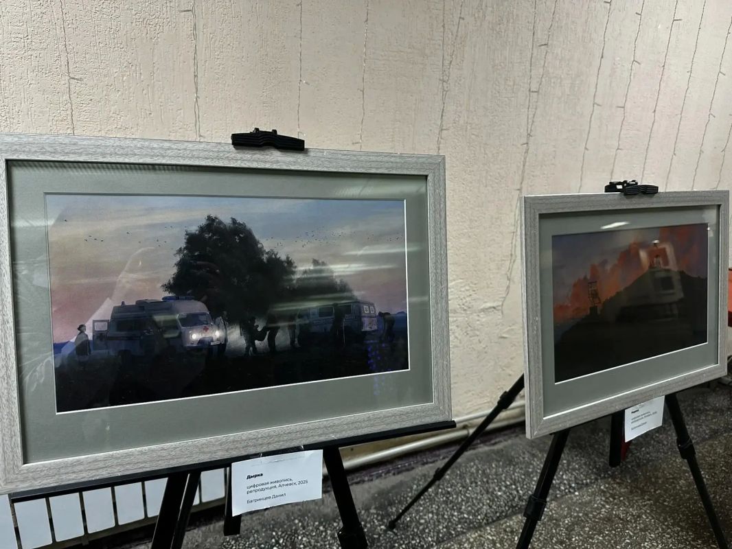 В Муниципальном бюджетном учреждении «Центр культуры города Алчевска», действует выставка художника Данила Багринцева В Муниципальном бюджетном учреждении «Центр культуры города Алчевска», действует выставка художника Данила Багринцева