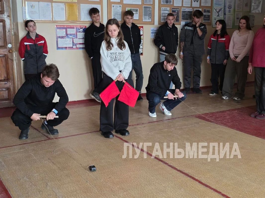 В честь Дня автомобилиста в Первомайском колледже состоялась интерактивная игра В честь Дня автомобилиста в Первомайском колледже состоялась интерактивная игра
