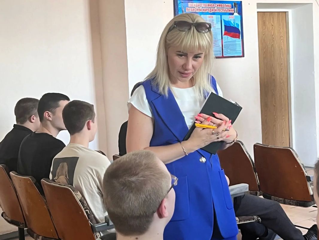 25 октября — День работника подразделений по соблюдению прав человека в уголовно-исполнительной системе 25 октября — День работника подразделений по соблюдению прав человека в уголовно-исполнительной системе