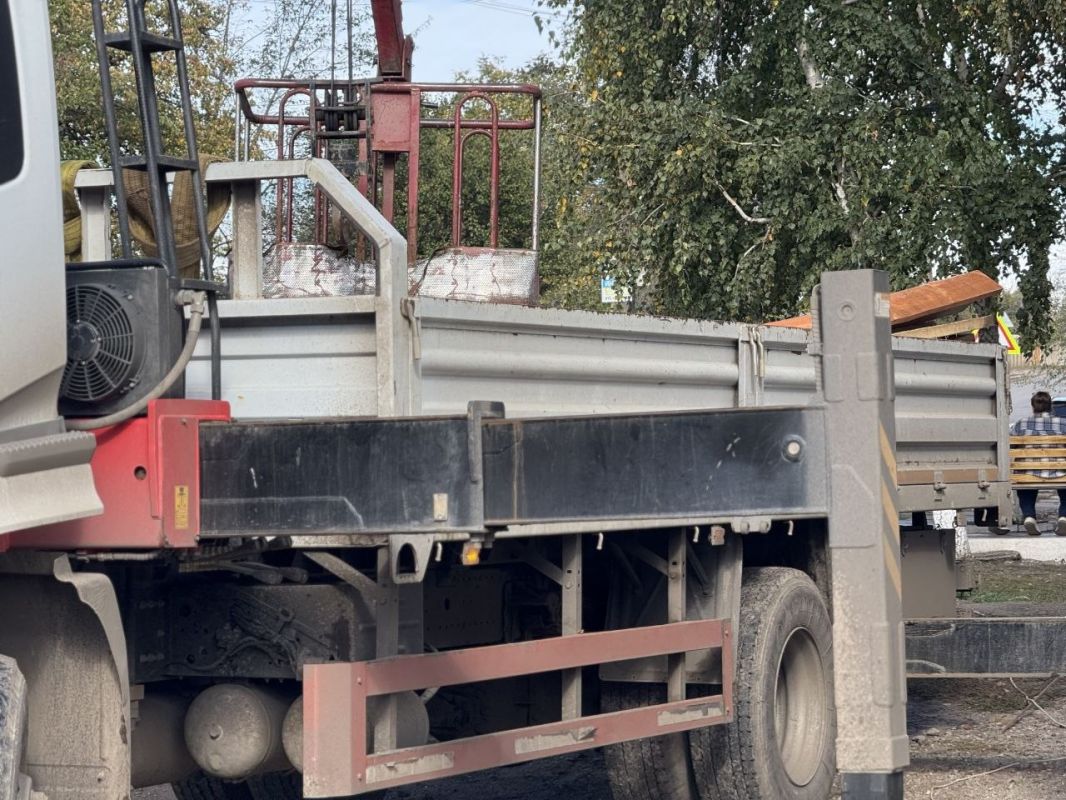 В поселке Краснодон полностью завершили ремонт кровли жилого дома В поселке Краснодон полностью завершили ремонт кровли жилого дома