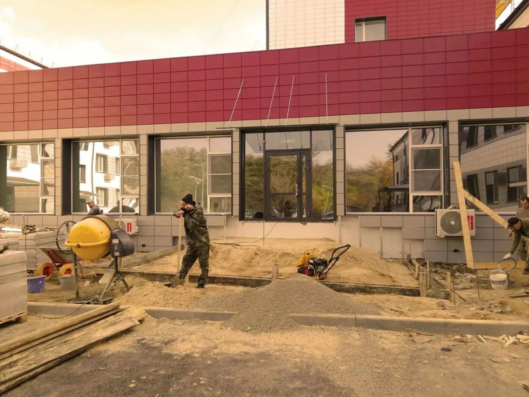 В Станично-Луганской больнице по Народной программе продолжается ремонт диагностического центра В Станично-Луганской больнице по Народной программе продолжается ремонт диагностического центра