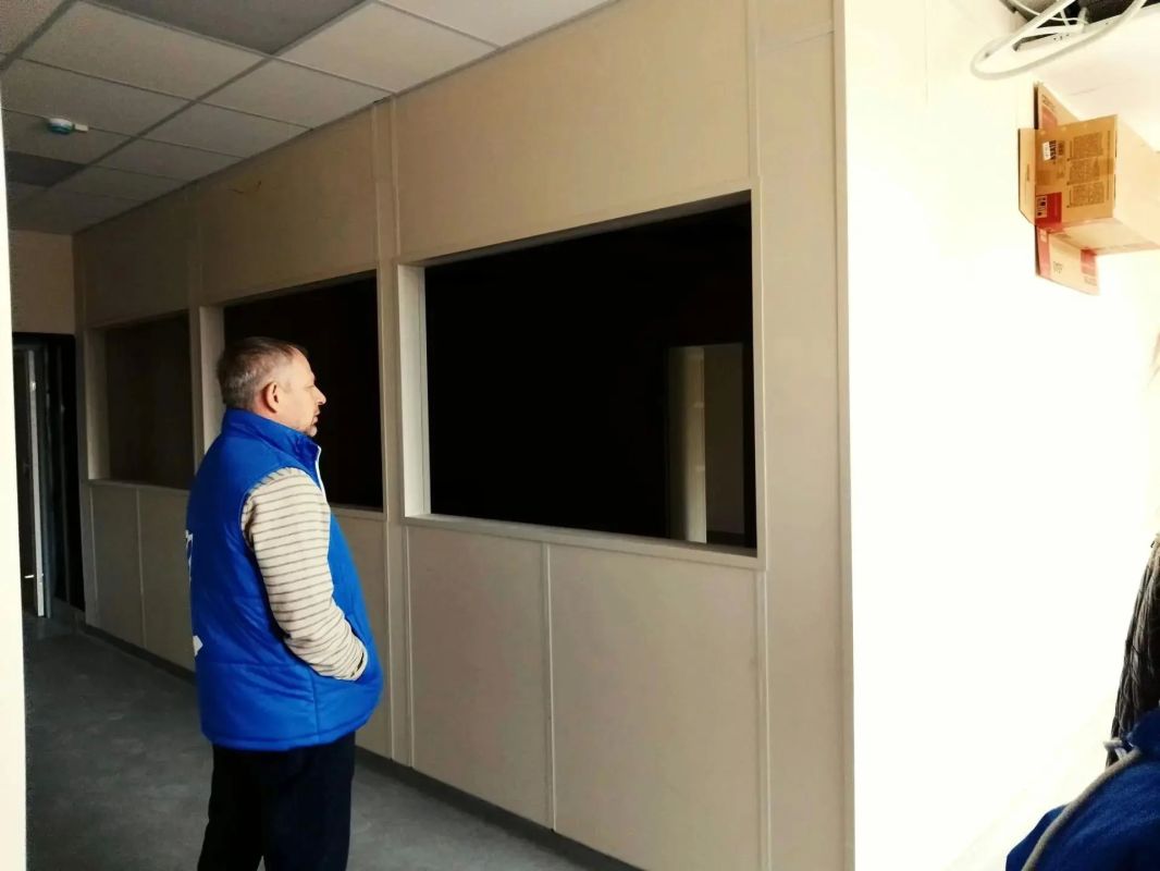 В Станично-Луганской больнице по Народной программе продолжается ремонт диагностического центра В Станично-Луганской больнице по Народной программе продолжается ремонт диагностического центра