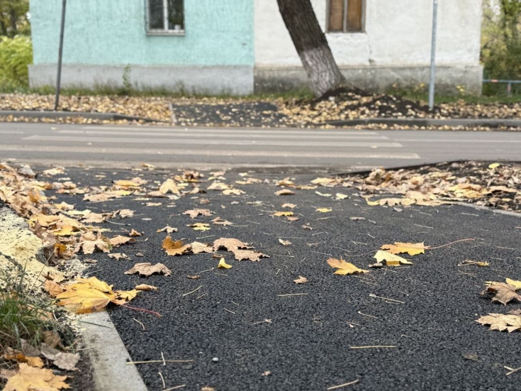В Молодогвардейске завершили обустройство новых подходов к пешеходным дорожкам В Молодогвардейске завершили обустройство новых подходов к пешеходным дорожкам