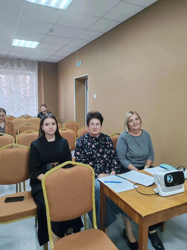 Детские школы искусств Оренбуржья и Перевальского округа провели совместный конкурс Детские школы искусств Оренбуржья и Перевальского округа провели совместный конкурс
