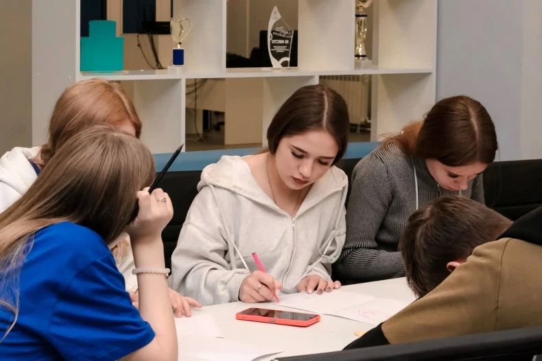 Две недели открытий: как прошла осенняя университетская смена в СГСПУ для учащихся ЧСШ №1 Две недели открытий: как прошла осенняя университетская смена в СГСПУ для учащихся ЧСШ №1
