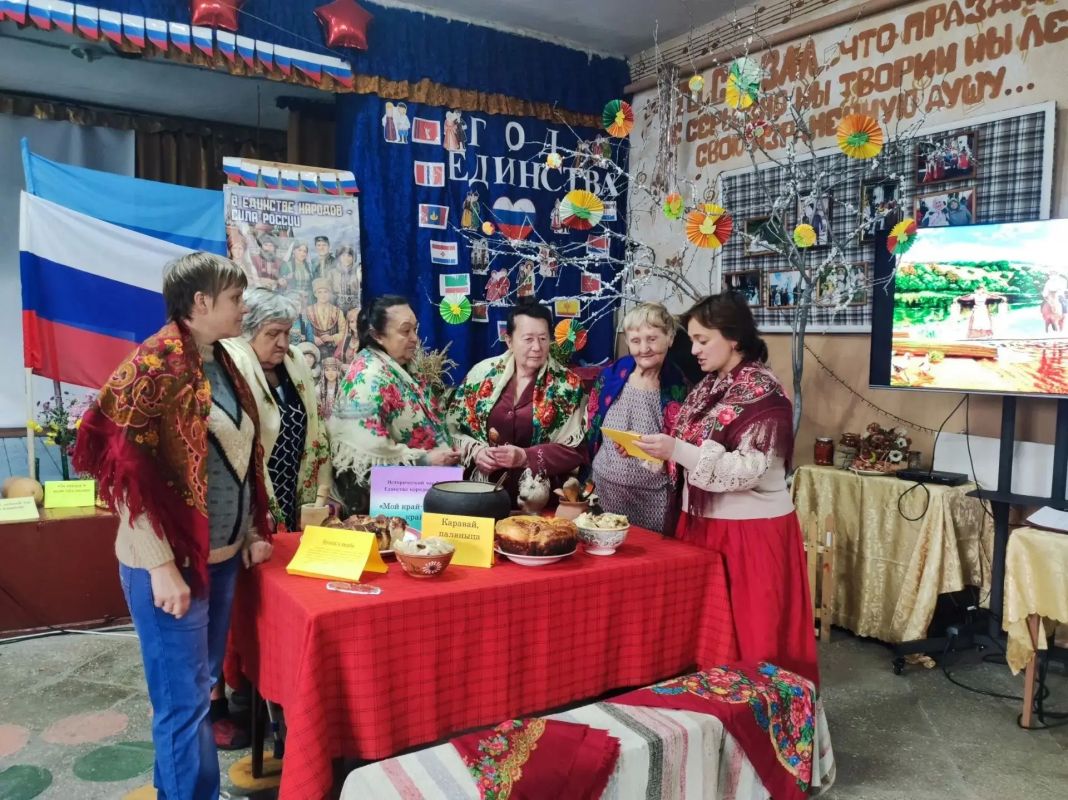 В Каменском сельском клубе прошёл исторический час «Мой край — казачий край» В Каменском сельском клубе прошёл исторический час «Мой край — казачий край»