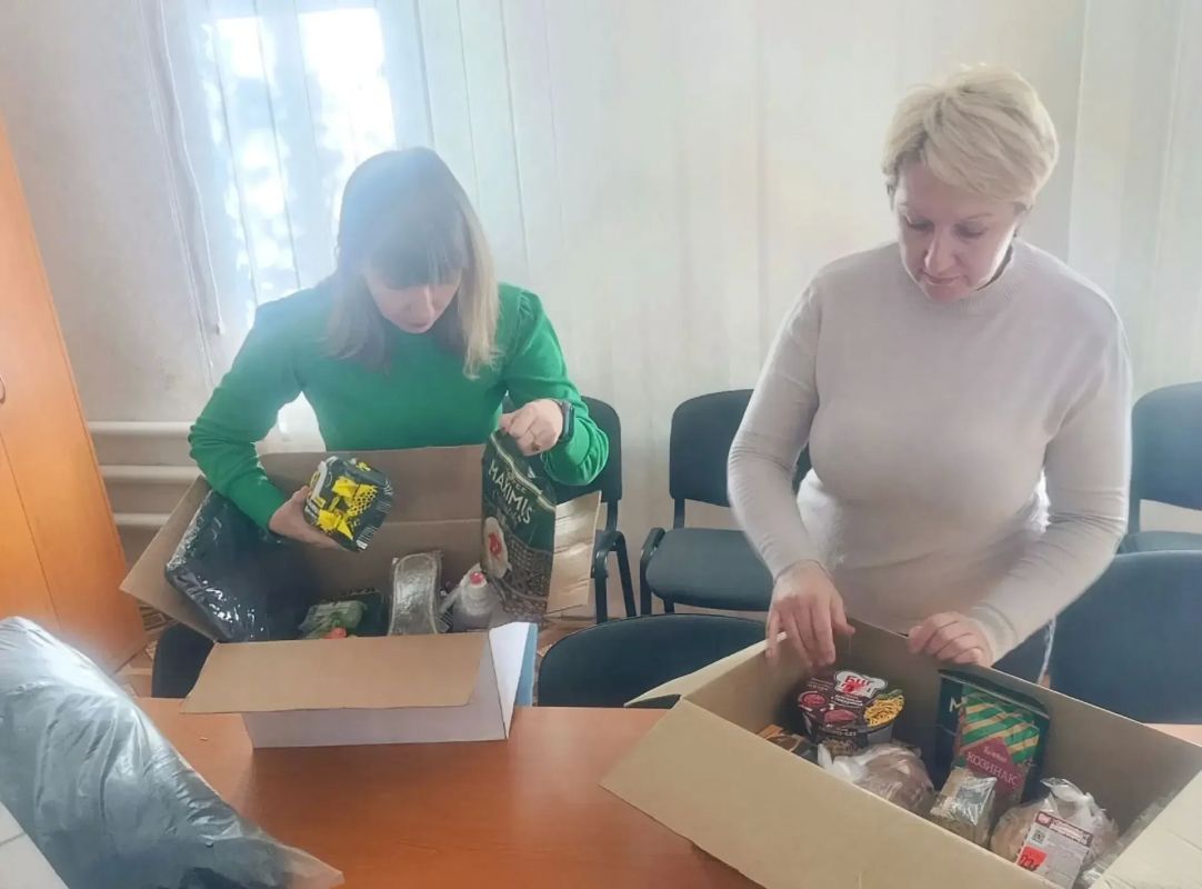 Вместе — значит сильнее!. ТОС «Активист» пгт Пролетарский присоединился к акции «Со СВОими едины», организованной Советом женщин города Ровеньки «Союза женщин России» Вместе — значит сильнее!. ТОС «Активист» пгт Пролетарский присоединился к акции «Со СВОими едины», организованной Советом женщин города Ровеньки «Союза женщин России»