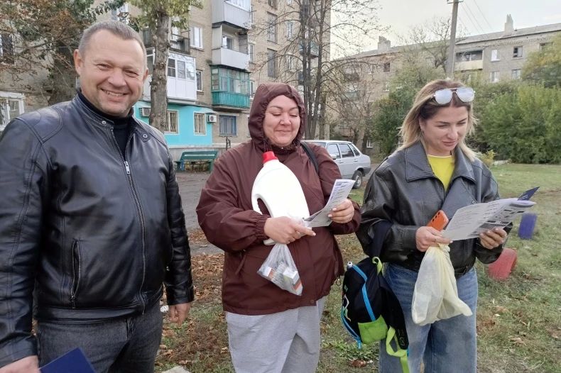 В городе Червонопартизанске состоялось собрание жителей улицы Терешковой В городе Червонопартизанске состоялось собрание жителей улицы Терешковой